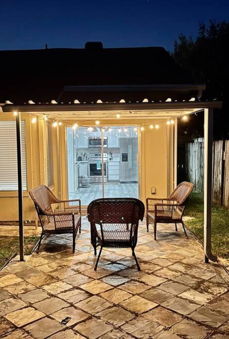 3 Bedroom Entire Home - Centrally Located In Katy, Texas Buitenkant foto