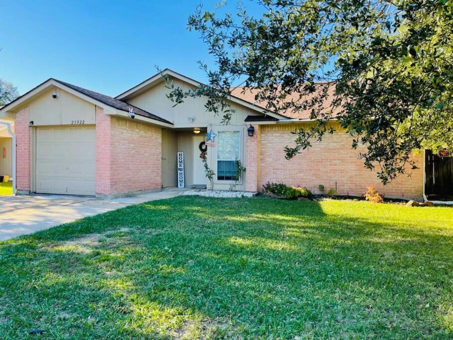 3 Bedroom Entire Home - Centrally Located In Katy, Texas Buitenkant foto