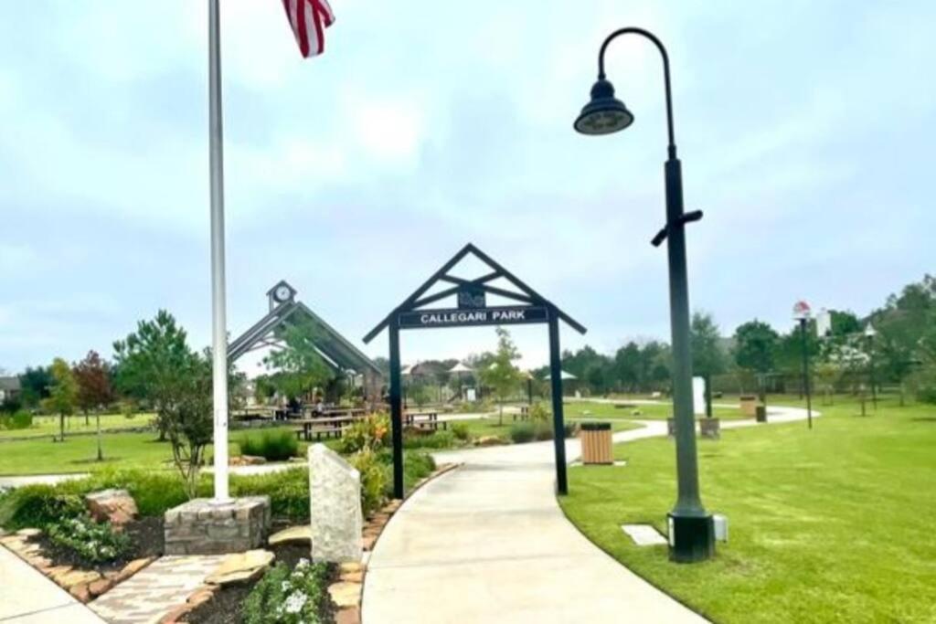 3 Bedroom Entire Home - Centrally Located In Katy, Texas Buitenkant foto