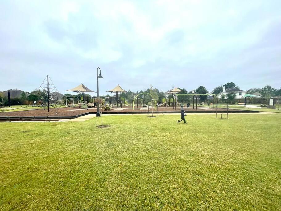 3 Bedroom Entire Home - Centrally Located In Katy, Texas Buitenkant foto